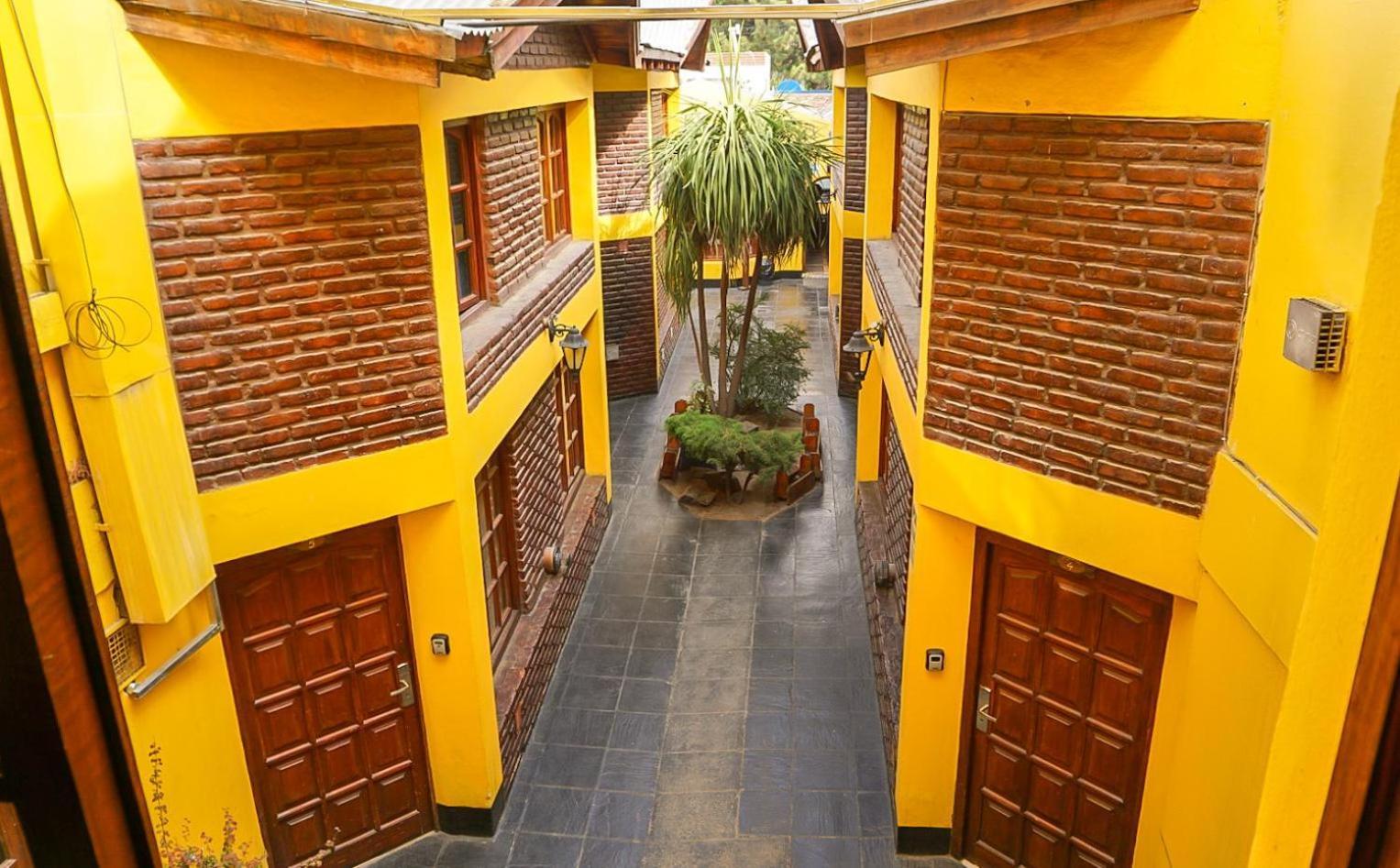 Apart Hotel Libertador El Calafate Eksteriør billede