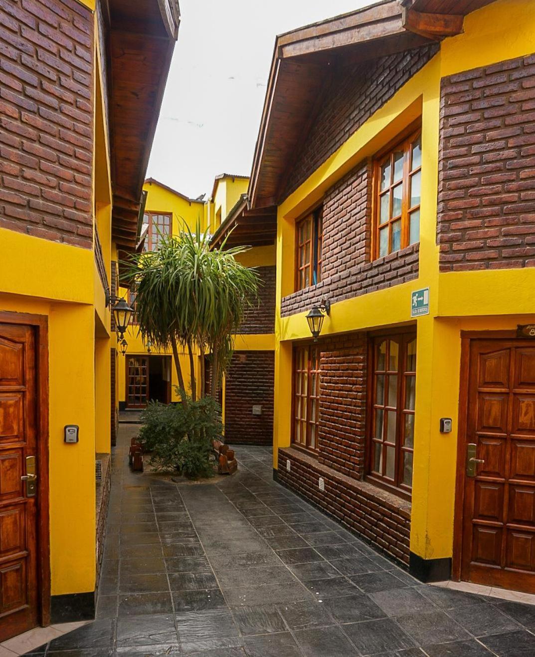 Apart Hotel Libertador El Calafate Eksteriør billede