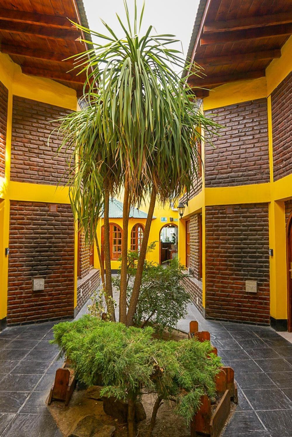 Apart Hotel Libertador El Calafate Eksteriør billede