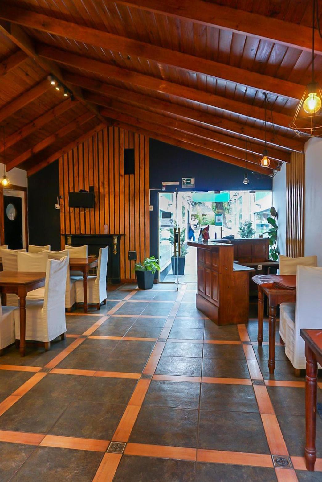 Apart Hotel Libertador El Calafate Eksteriør billede